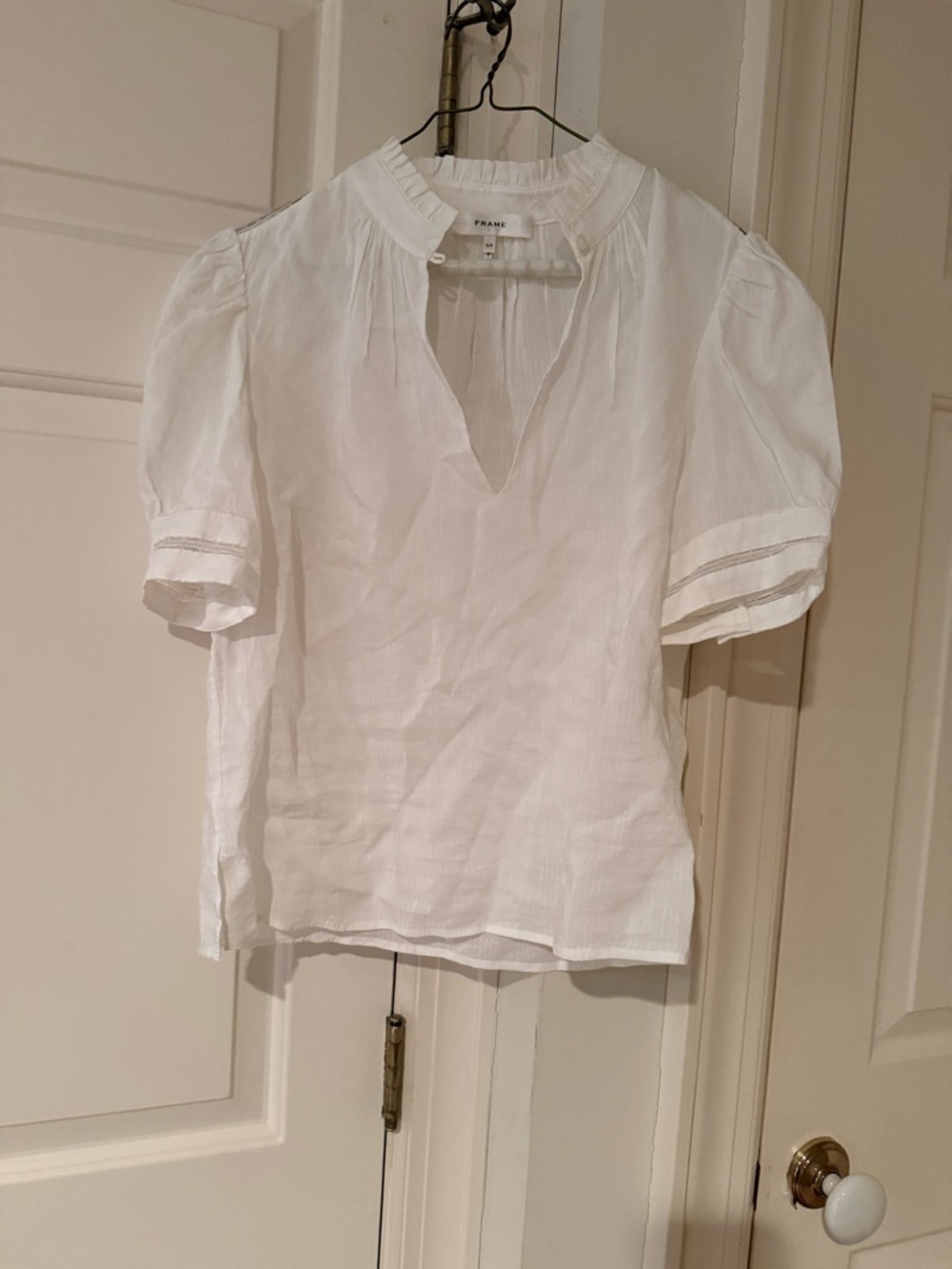 NWOT FRAME LINEN BLOUSE SIZE S